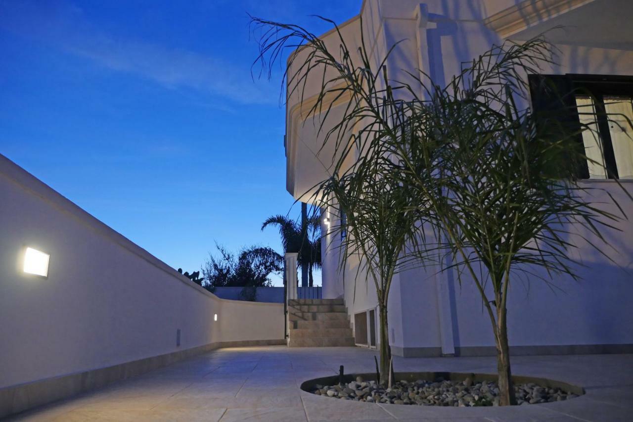 Villa Chiara Леверано Екстер'єр фото